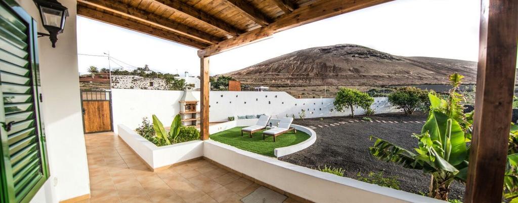 Finca La Costa Tinajo Exterior photo